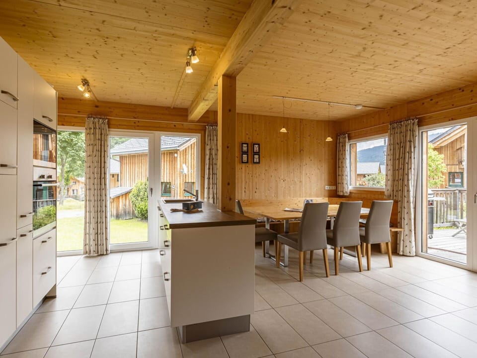 Chalet | Dining