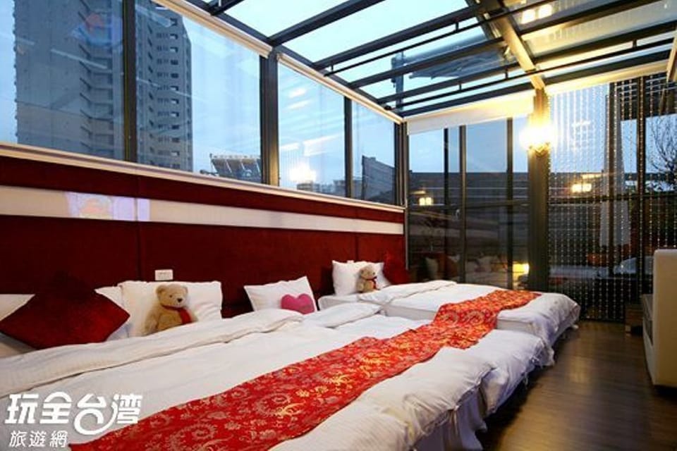  Presidential Suite 5 people room with sky view  | 1 bedroom, premium bedding, down comforters, memory foam beds