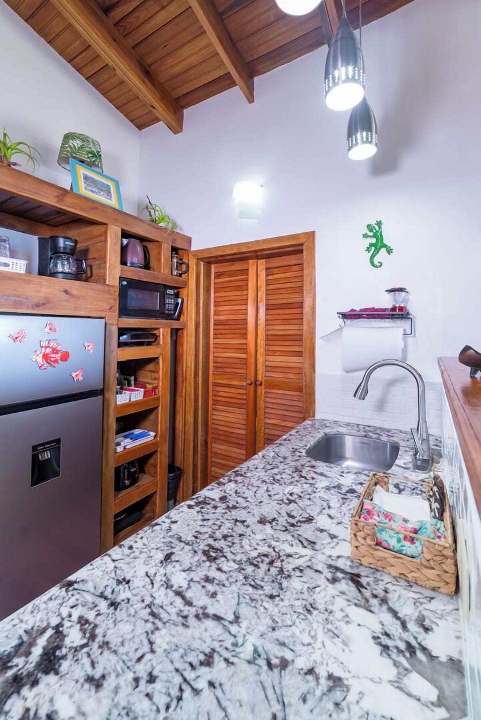 Kitchenette (3)