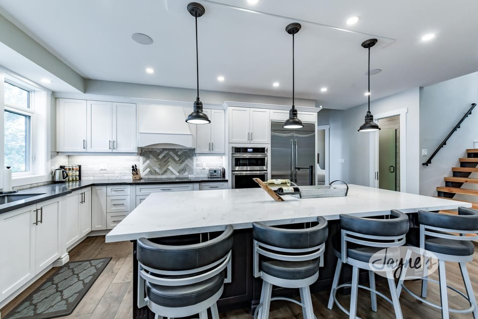 Kitchen &amp; Bar Seating