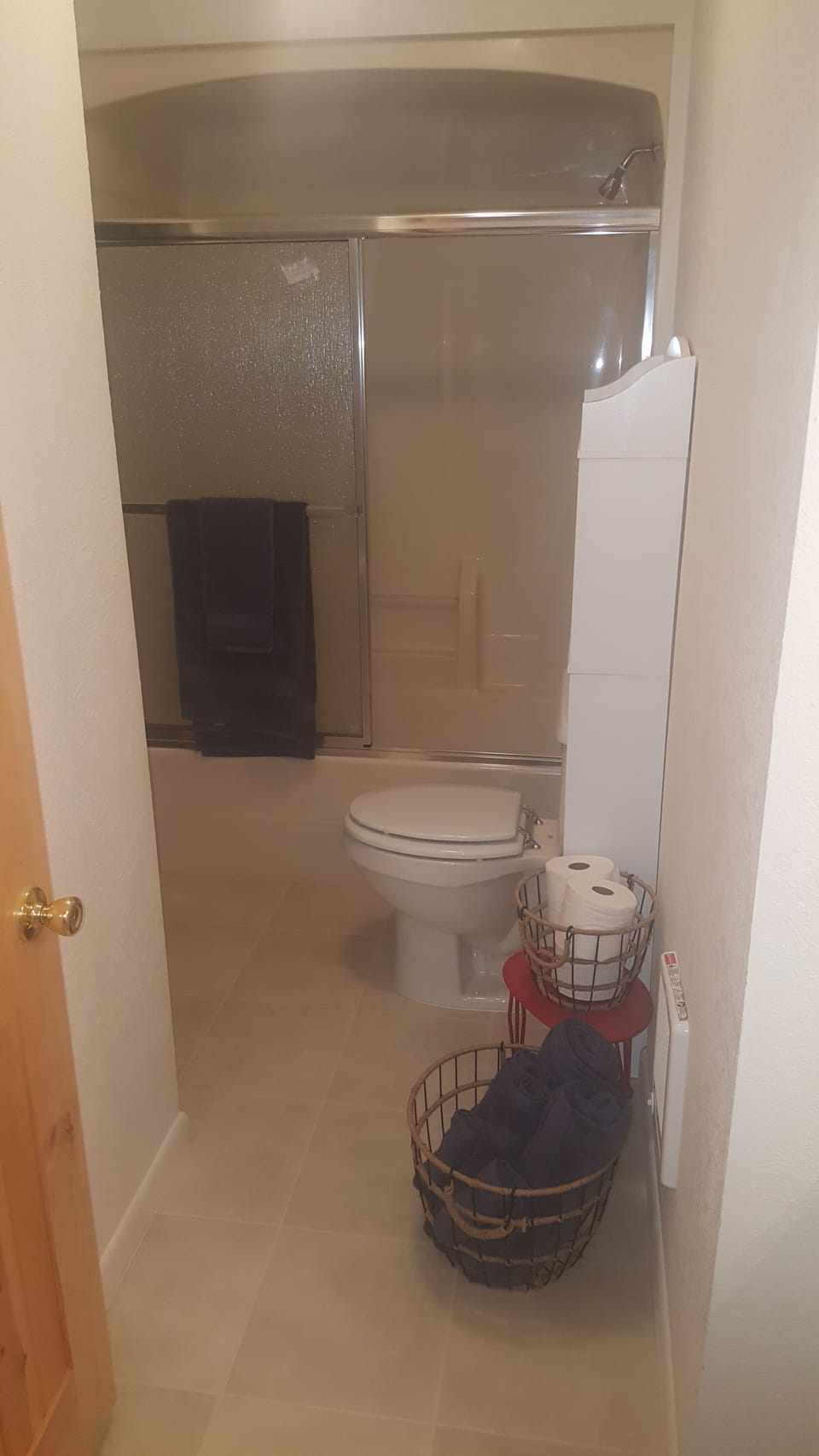 Modern bathroom