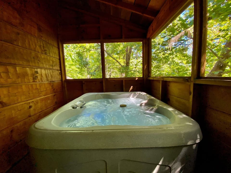 Indoor spa tub
