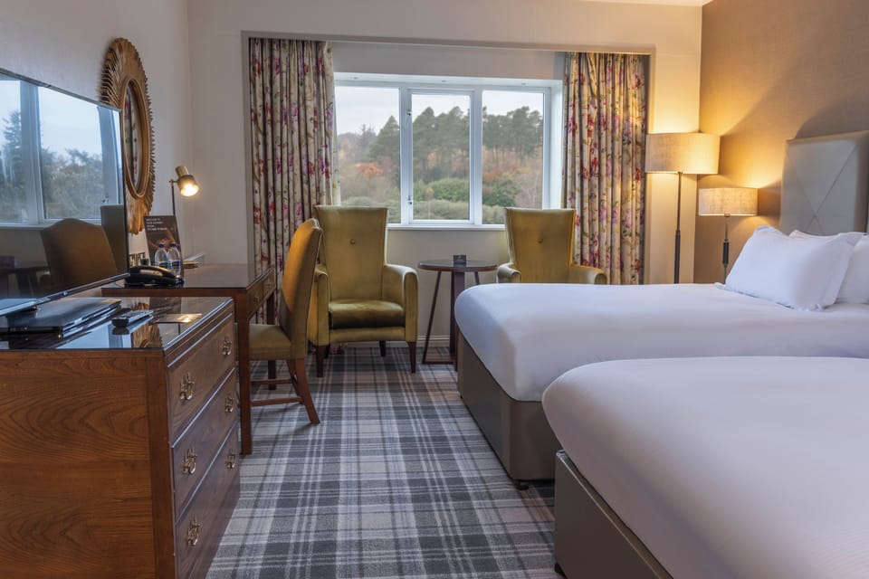 1 bedroom, Egyptian cotton sheets, premium bedding, in-room safe