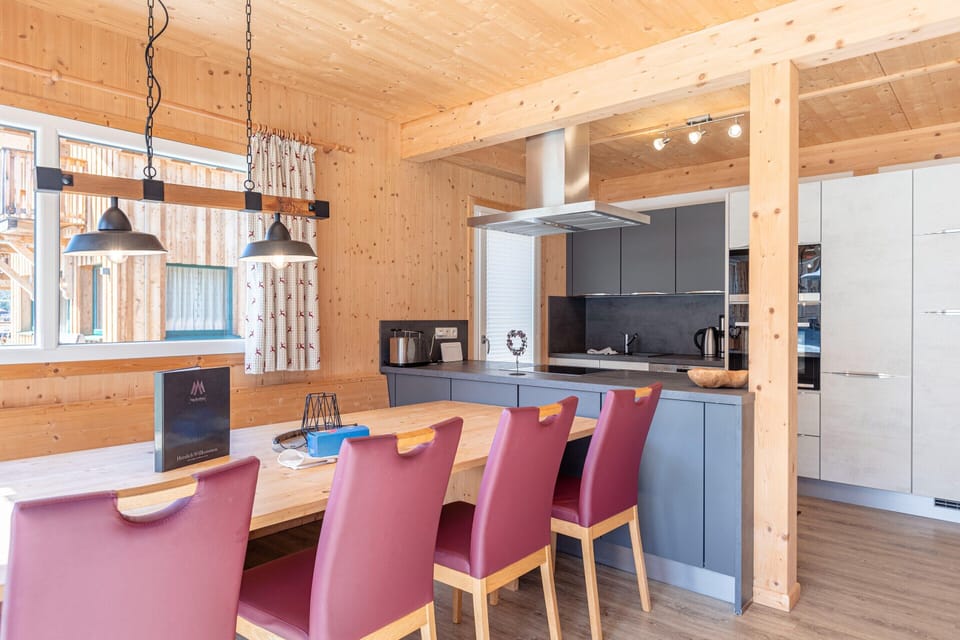 Chalet | Dining