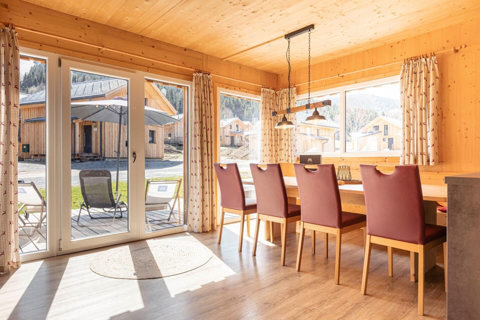 Chalet | Dining