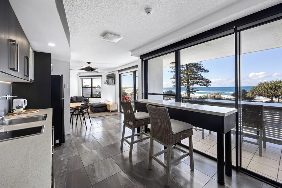 1 Bedroom Beachfront Apartment | Private kitchen | Coffee/tea maker, electric kettle