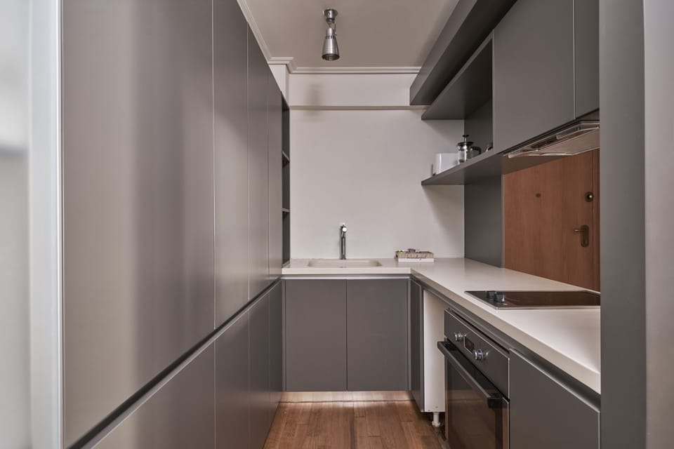 Apartment, 1 Bedroom | Private kitchen | Full-size fridge, oven, stovetop, cookware/dishes/utensils