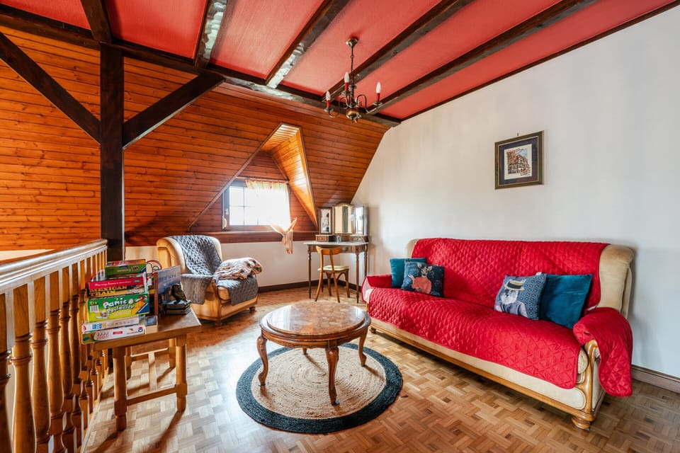 House | Game room