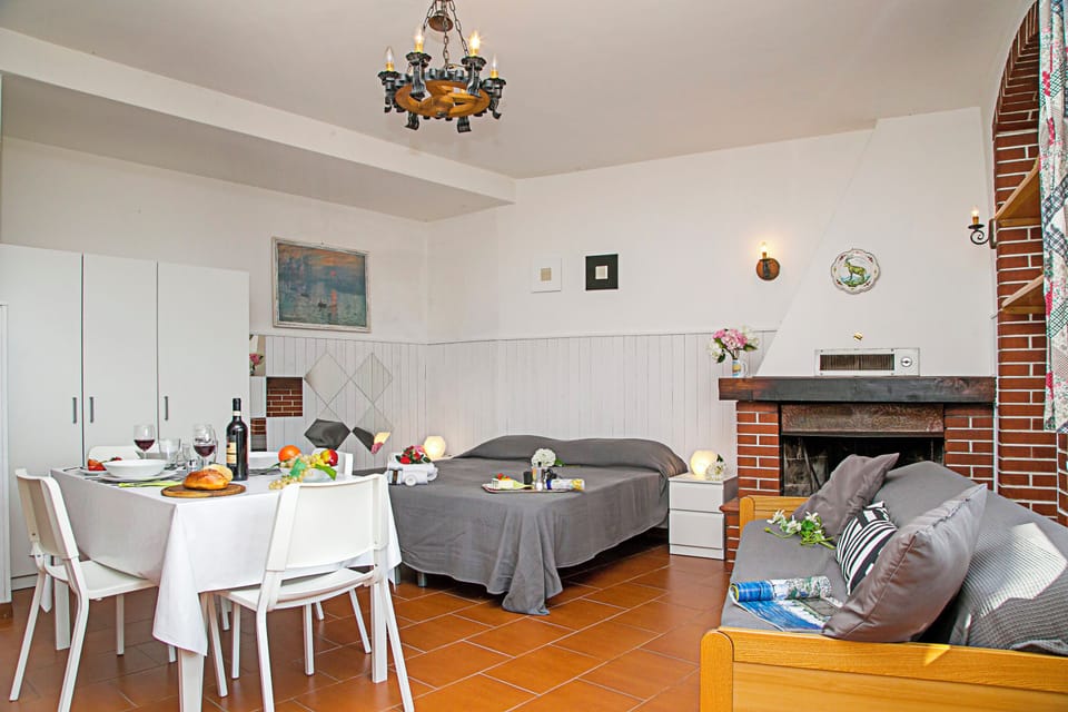 Family Studio, Mountain View, Mountainside (Tremosine Wonderful Lake View 1) | Dining