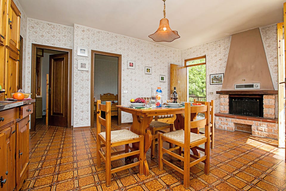 Family Apartment, Multiple Bedrooms, Mountainside (Tremosine Wonderful Lake View 2) | Dining