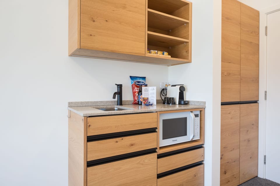 Lakeview Balcony Studio | Private kitchenette