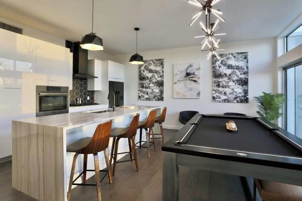 Open lay out dining room area with Pool Table