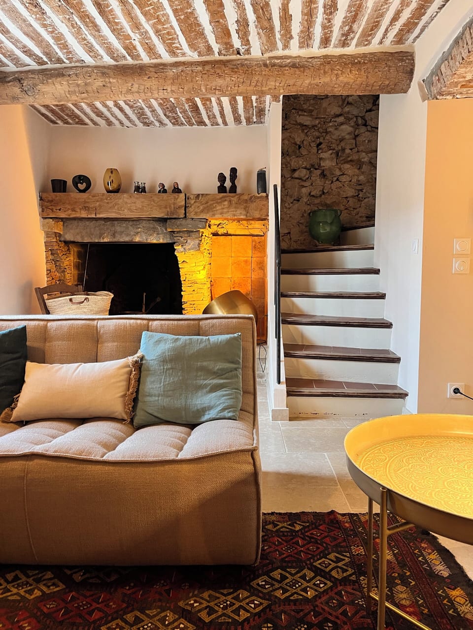 Premier Suite | Living area | Table tennis, toys