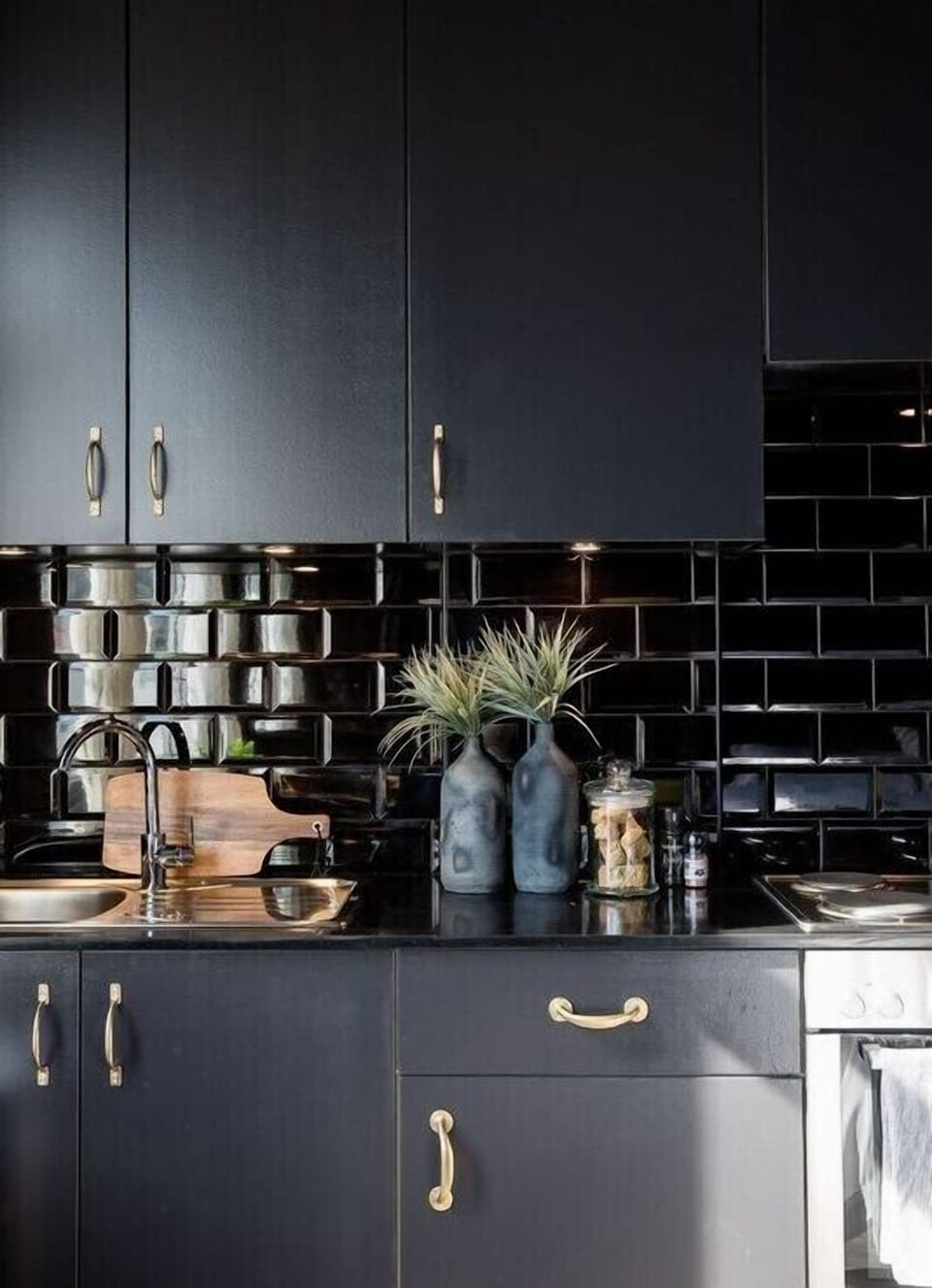 Luxury Apartment | Private kitchen | Fridge, microwave, oven, stovetop