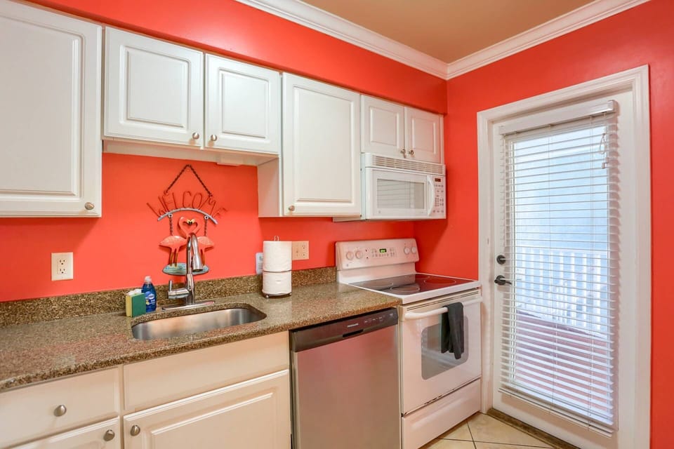 Fully-Equipped Kitchen Offers all the Essentials for Meal Prep
