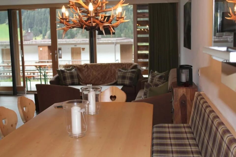 House | Dining