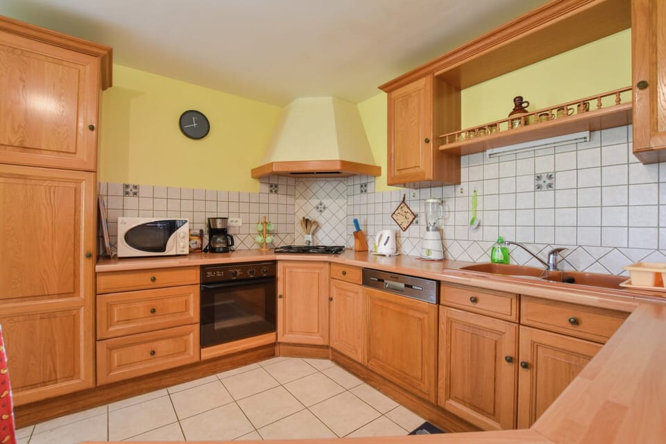 House | Private kitchen | Fridge, highchair