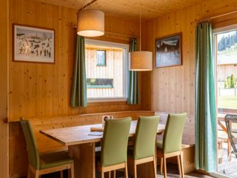 Chalet | Dining