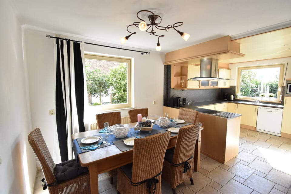 House | Dining