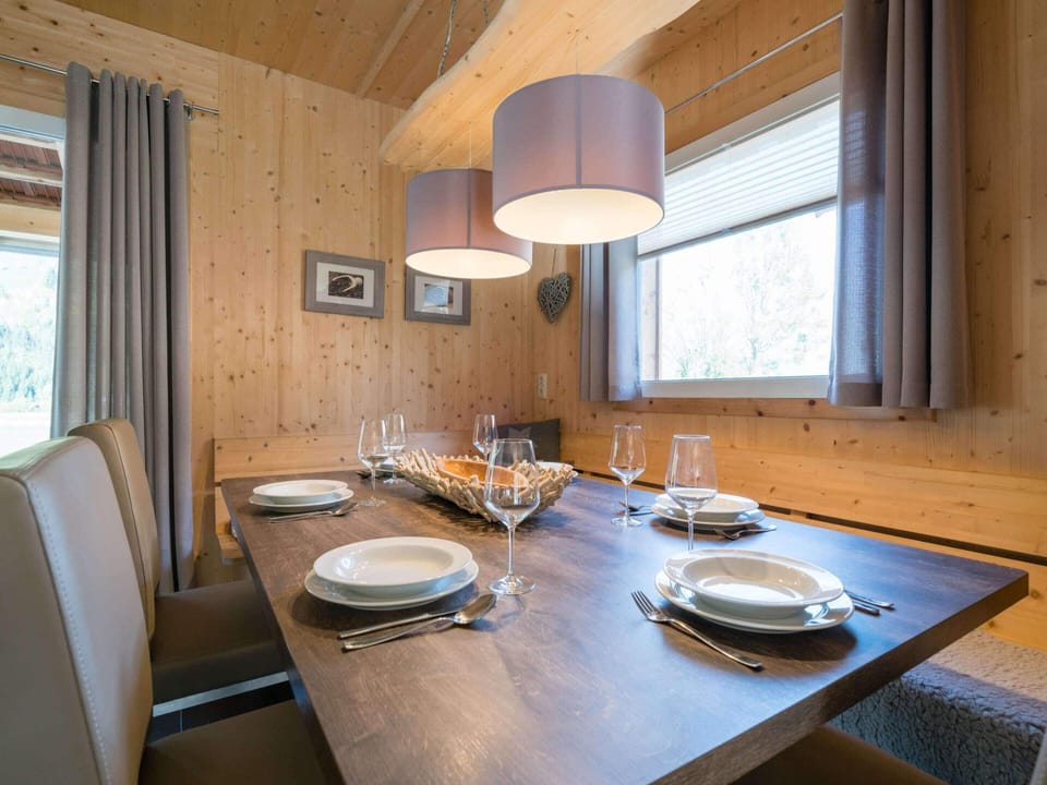 Chalet | Dining
