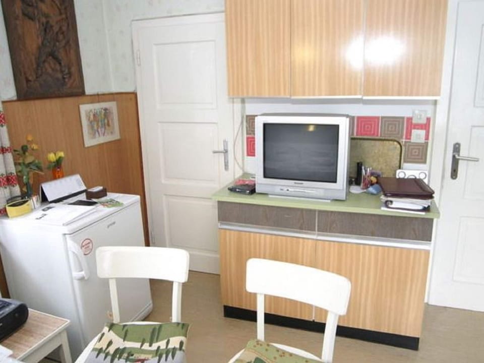 House | Private kitchen | Stovetop, coffee/tea maker, cookware/dishes/utensils