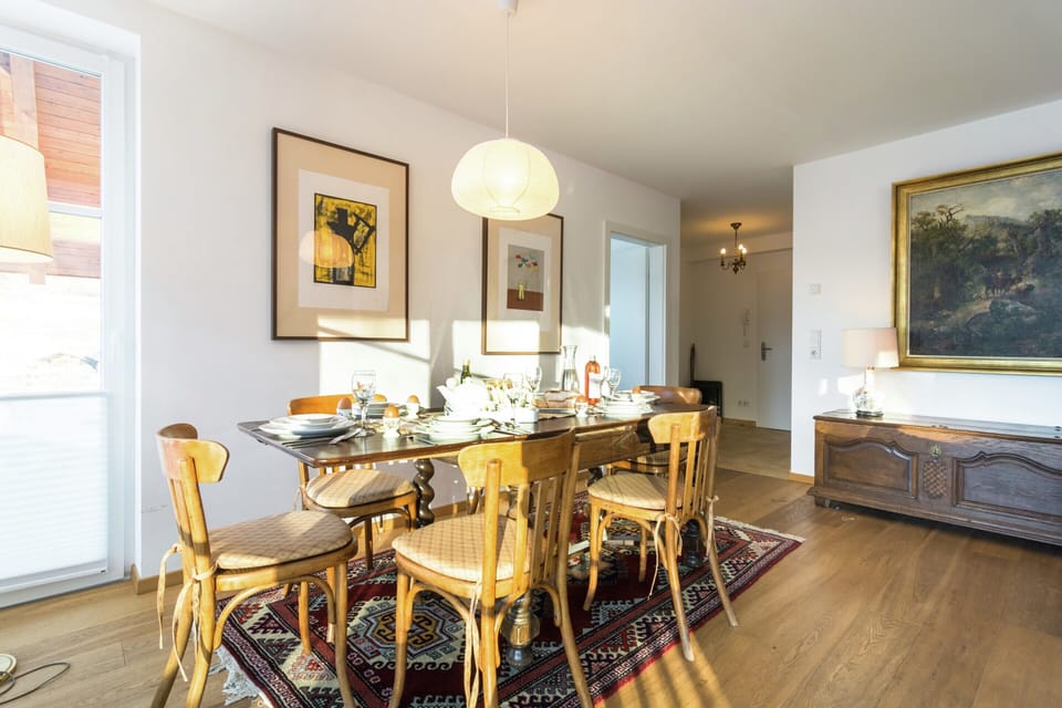 Apartment | Dining