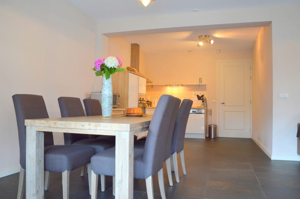 Apartment | Dining