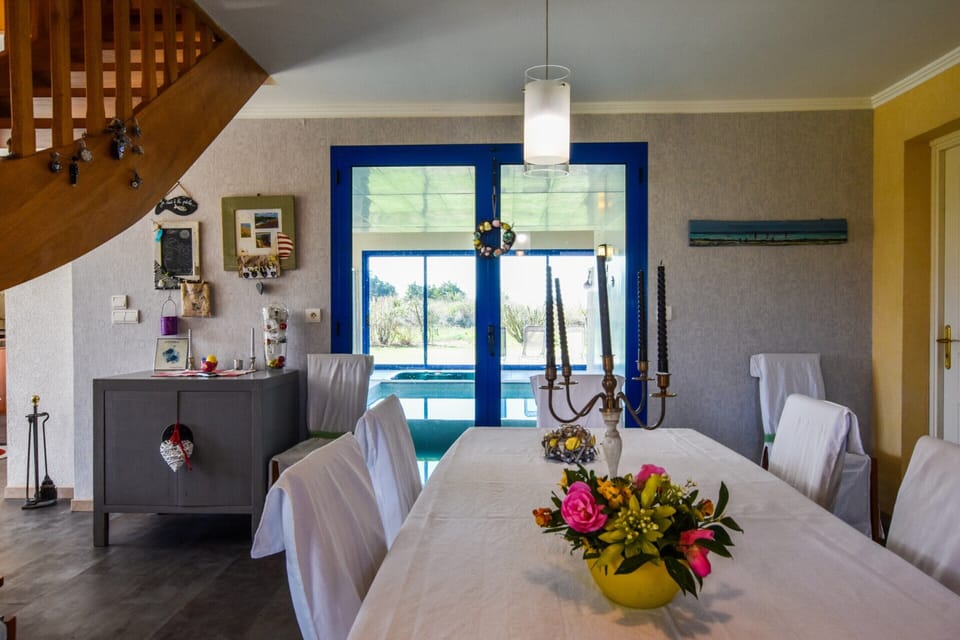Villa | Dining