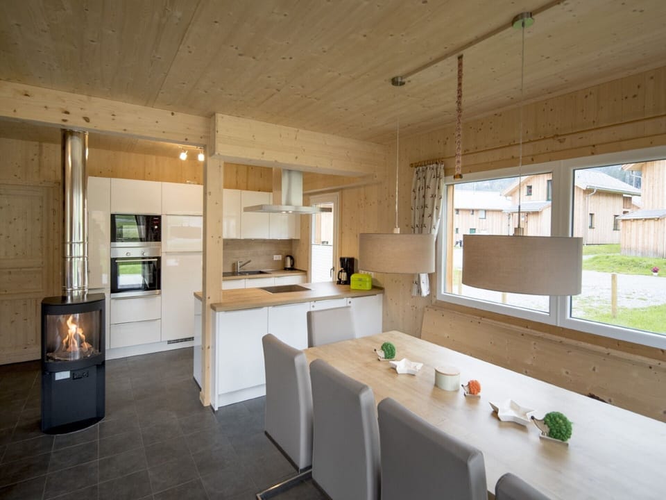Chalet | Dining