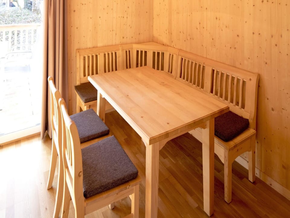 Chalet | Dining