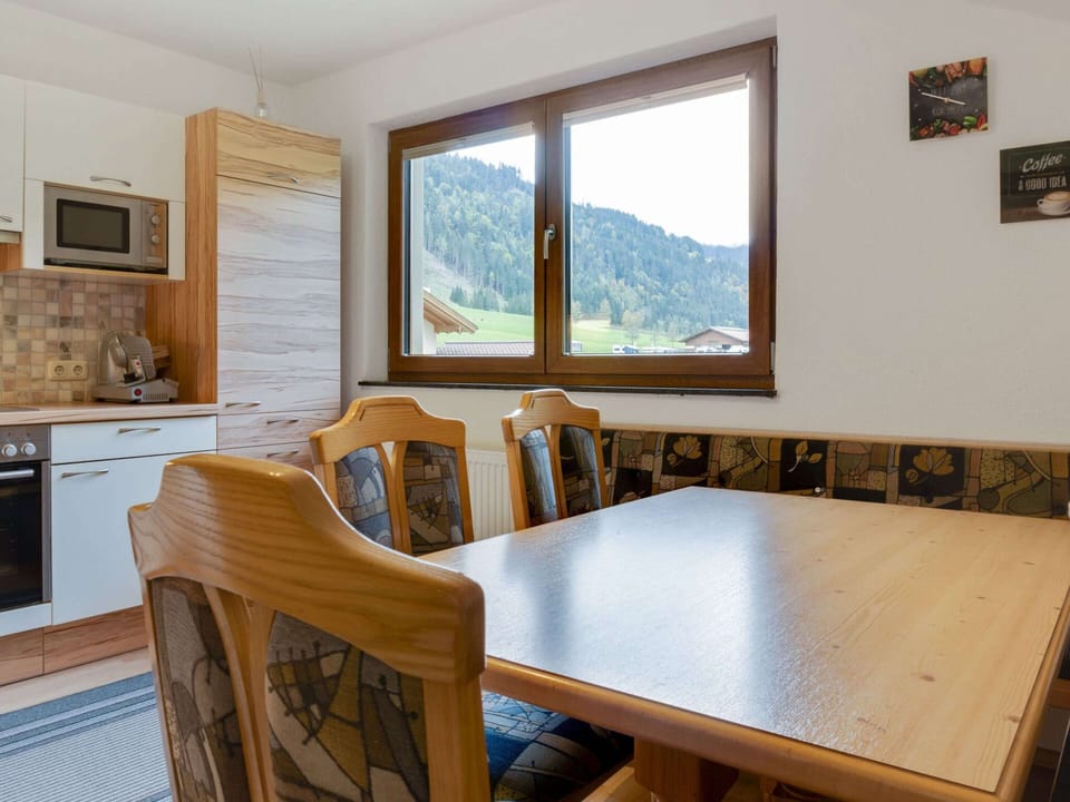 Apartment | Dining
