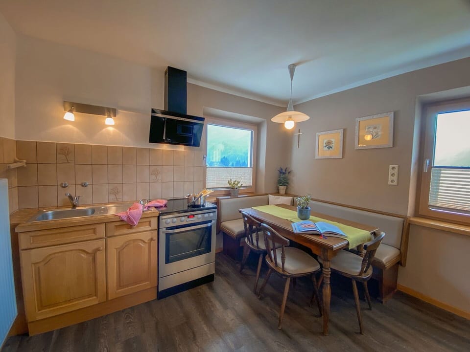 House | Private kitchen | Highchair