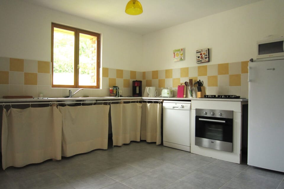 Cottage | Private kitchen | Highchair