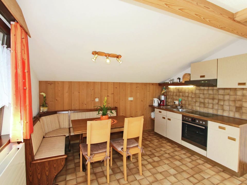 Apartment | Private kitchen | Microwave, stovetop