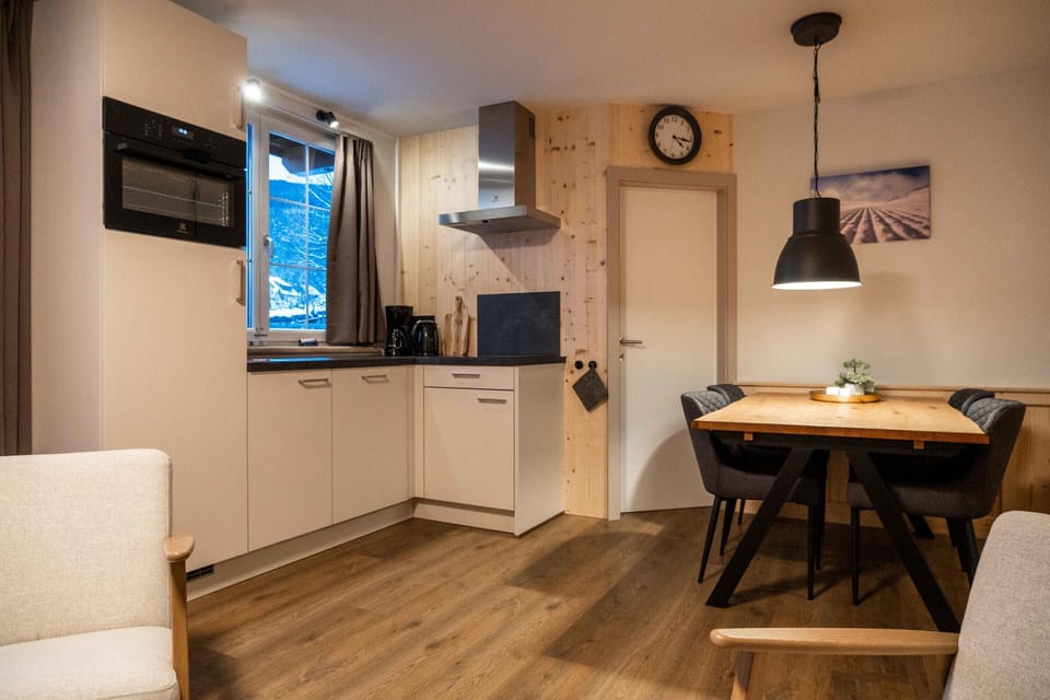Apartment | Dining