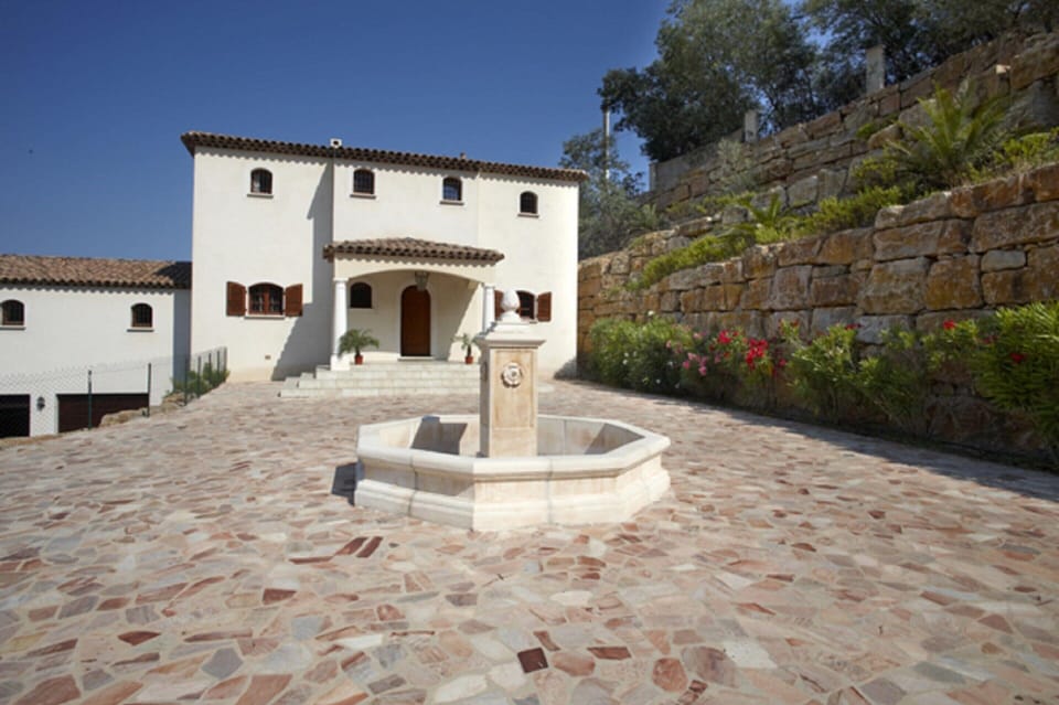 Villa | Exterior