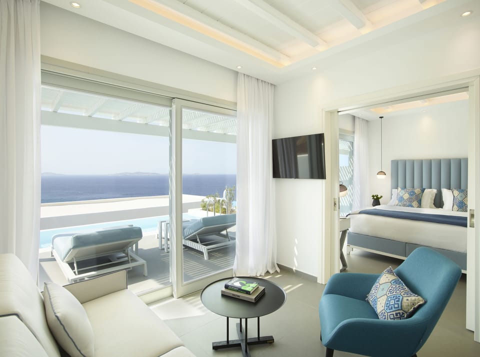 Grand Suite, Private Pool, Sea View | Egyptian cotton sheets, premium bedding, memory foam beds, minibar