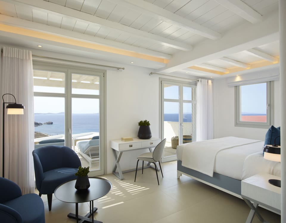 Executive Suite, Private Pool, Sea View | Egyptian cotton sheets, premium bedding, memory foam beds, minibar