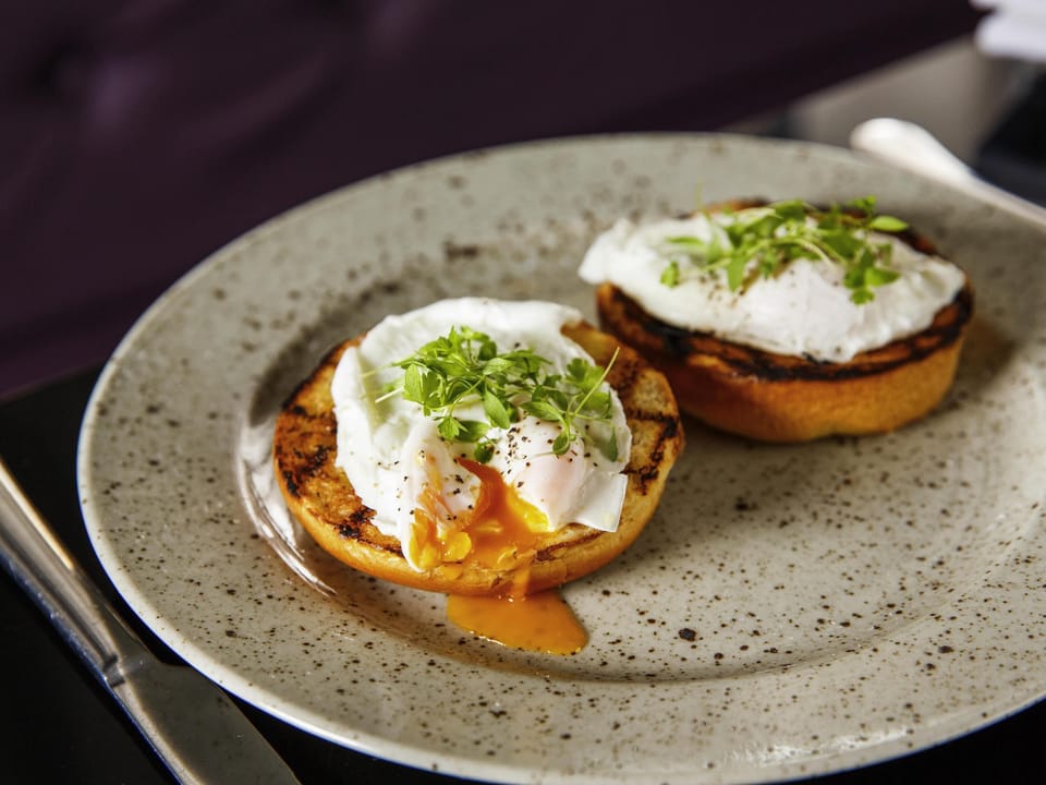 Daily full breakfast (GBP 17.95 per person)