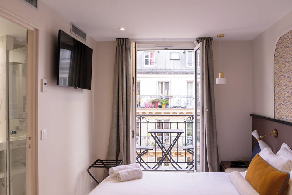 Superior Double Room, Balcony | Premium bedding, in-room safe, desk, blackout drapes