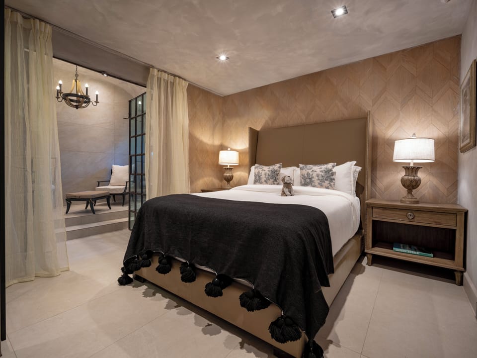 Suite (La Petite) | 1 bedroom, Frette Italian sheets, premium bedding, down comforters