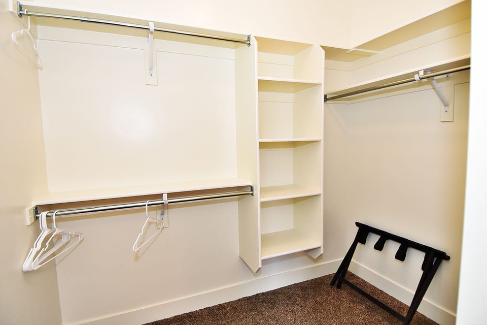 Walk-in Closet