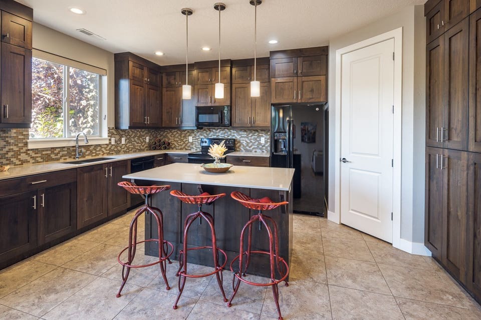 Kitchen New ('18), New GE Appliances, w/ an Island