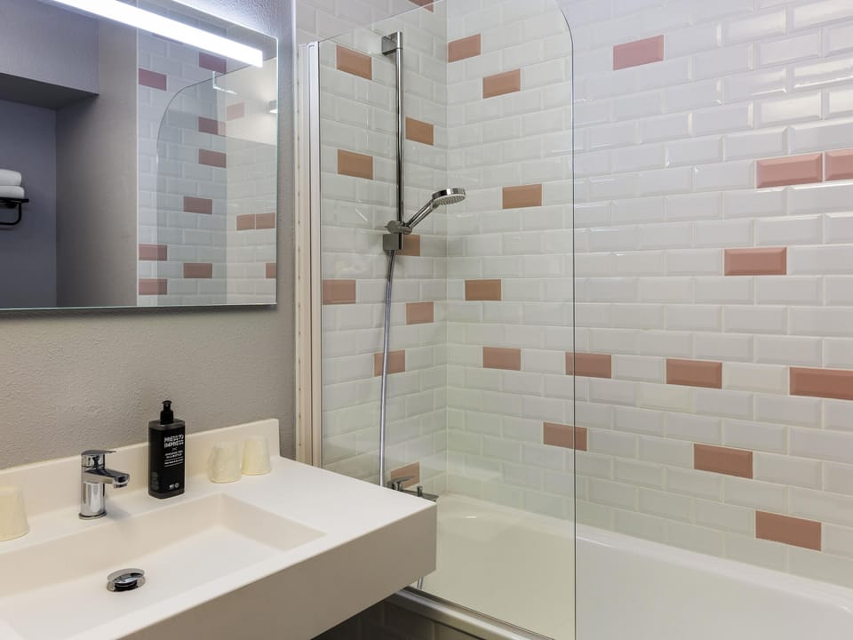 Standard Room, 1 Double Bed | Premium bedding, free WiFi, bed sheets