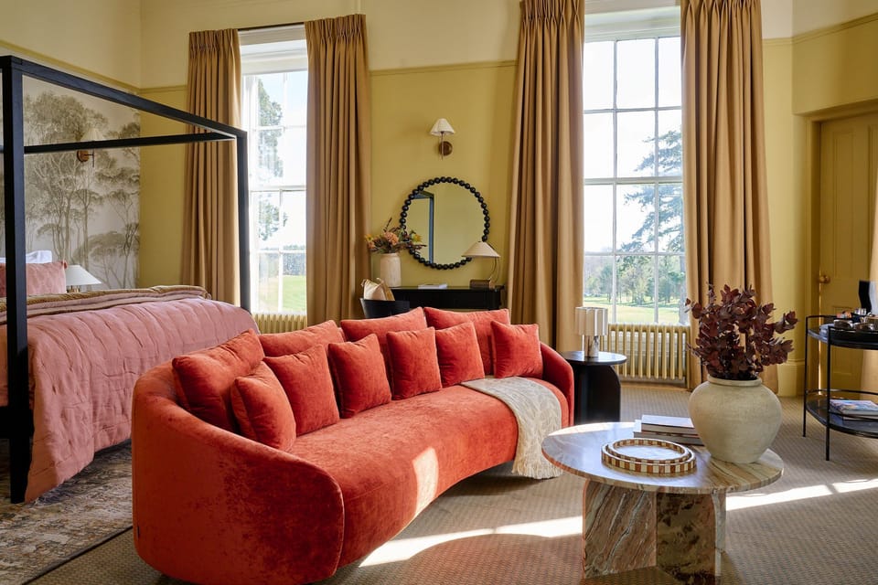 Manor Master Room | Frette Italian sheets, premium bedding, in-room safe