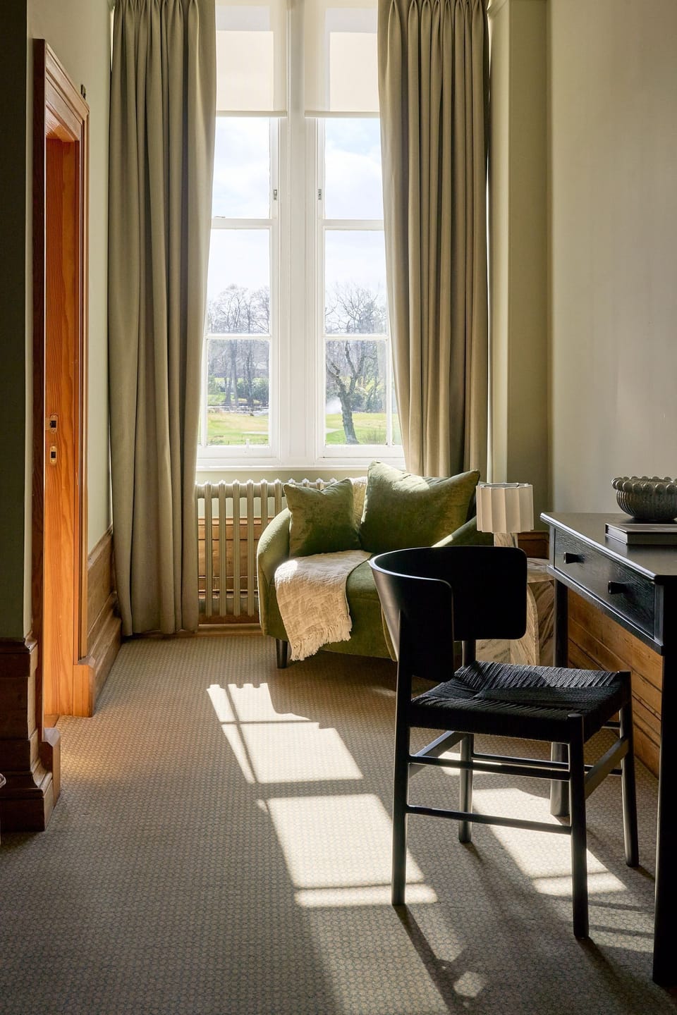 Manor Master Room | Frette Italian sheets, premium bedding, in-room safe