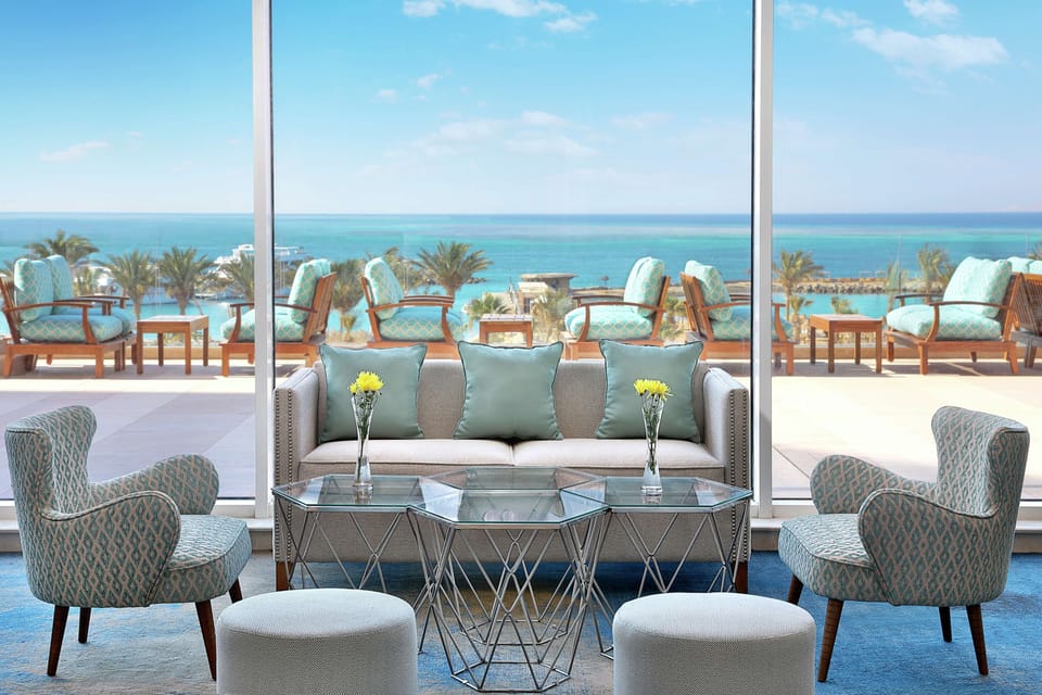 6 bars/lounges, 2 poolside bars, swim-up bar, beach bar