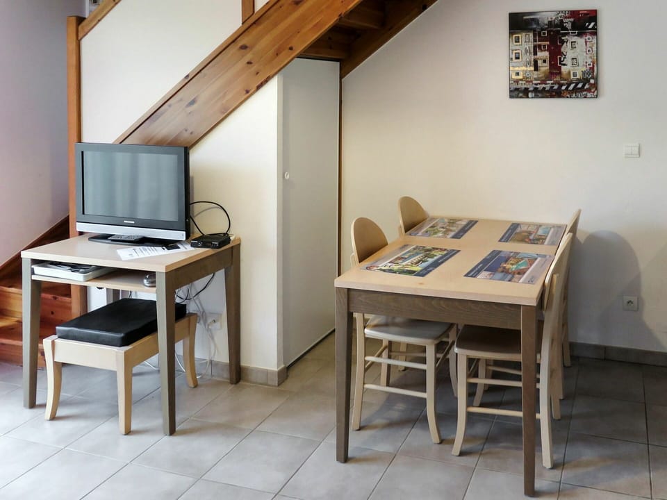 Furniture, Room, Property, Table, Floor, Desk, Interior Design, House, Building, Chair