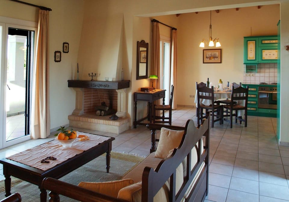 Villa, 2 Bedrooms to Villa, 2 Bedrooms (AGGELOS) | Living area | Flat-screen TV, fireplace
