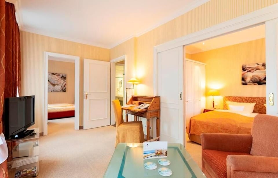 In-room safe, blackout drapes, free WiFi, bed sheets